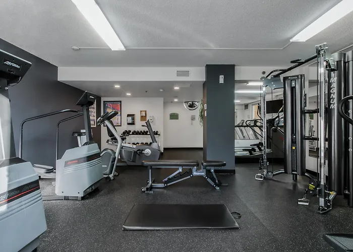 Hotel Faubourg Montreal Centre-Ville Downtown
